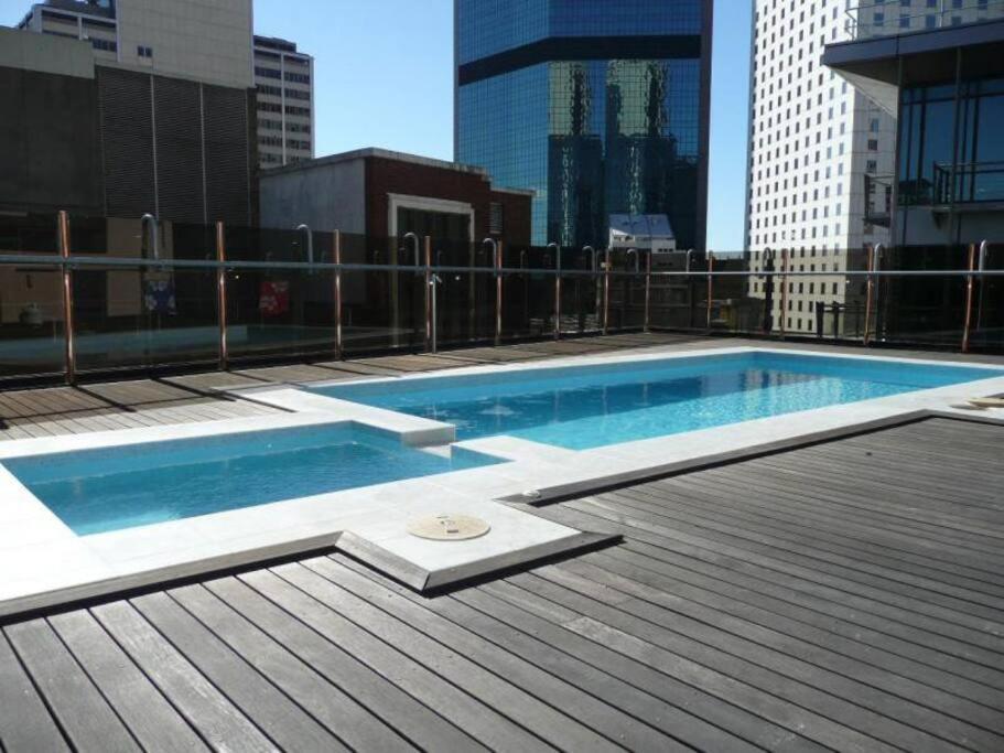 Cldon- Furnished 1 Bedroom - Bridge St Cbd Apartment *